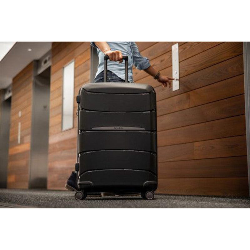 Samsonite Outline Pro Medium Spinner 39