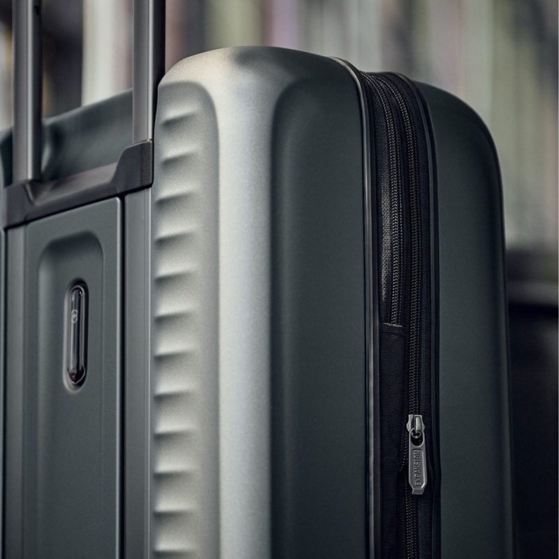 Victorinox Airox Advanced Medium Hardside Case 19