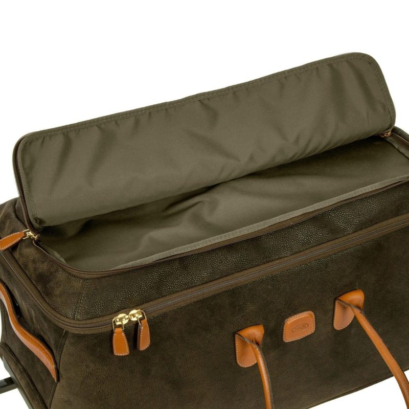 brics life 28 rolling duffle 3